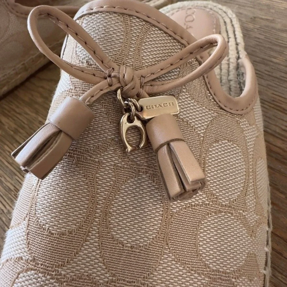 Coach Signature Espadrille Mules Slides Women's 9 Tan Beige Jacquard Tassel Bow
